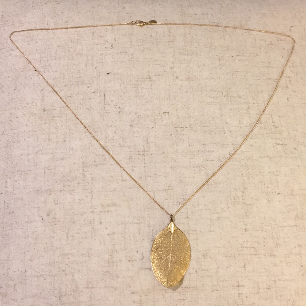 Shimmery Leaf Necklace